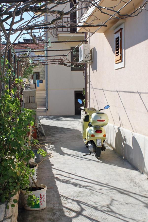 Apartments With A Parking Space Supetar, Brac - 6037 ภายนอก รูปภาพ
