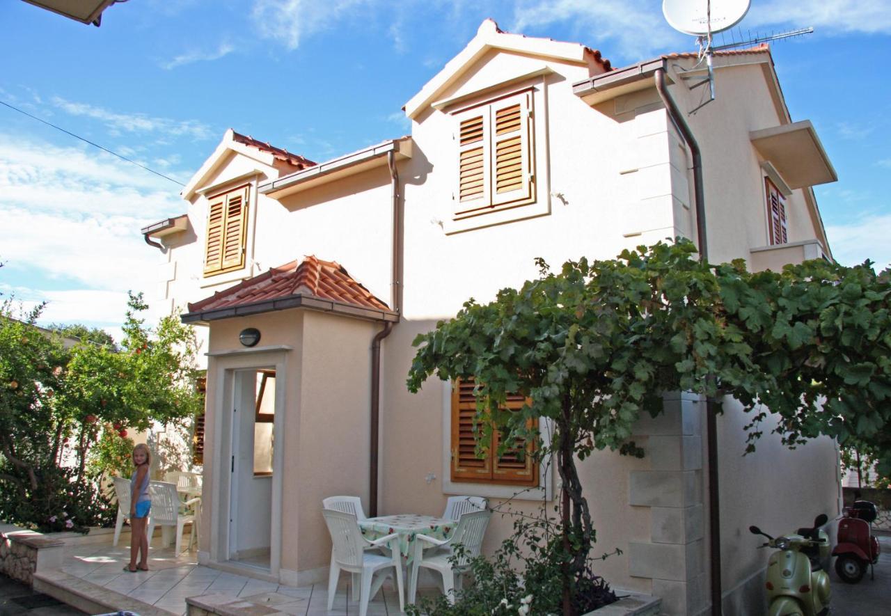Apartments With A Parking Space Supetar, Brac - 6037 ภายนอก รูปภาพ
