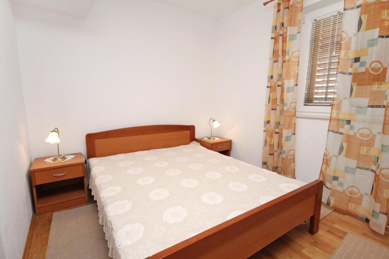 Apartments With A Parking Space Supetar, Brac - 6037 ภายนอก รูปภาพ