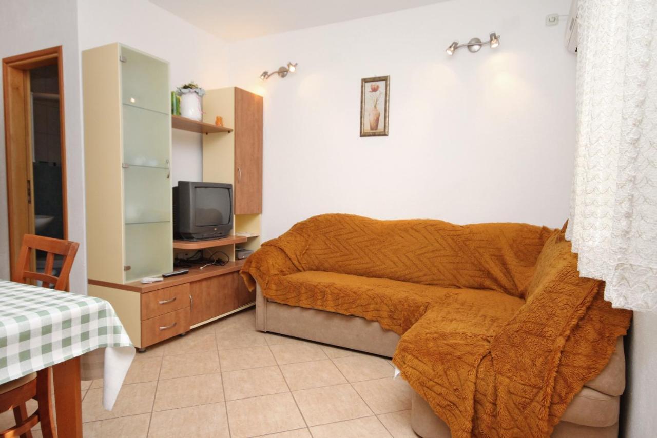 Apartments With A Parking Space Supetar, Brac - 6037 ภายนอก รูปภาพ